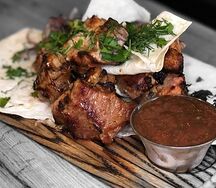 Шашлык из cвинoй шеи