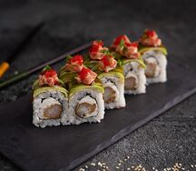 Хрустящая креветка с тунцом