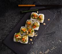 Тартар из авокадо с угрем