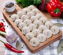 Замороженные мясные пельмени
