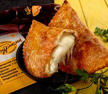 Чебурек Четыре сыра