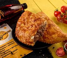 Чебурек с мраморной говядиной