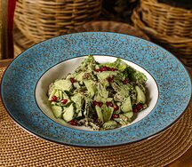 С говяжьими щечками и овощами