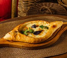 Ачарули с копченым сулугуни