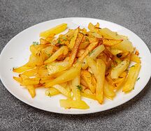 Картофель жареный с луком