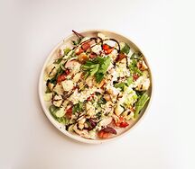 Салат с копченой курицей и битыми огурцами