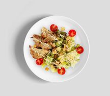 Салат цезарь с курицей