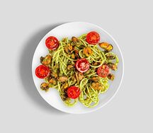 Паста с морепродуктами и песто