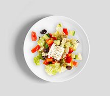 Салат греческий с сыром фета