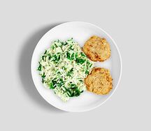 Рыбные котлеты с рисом и шпинатом