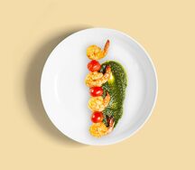 Шашлык из креветок и черри