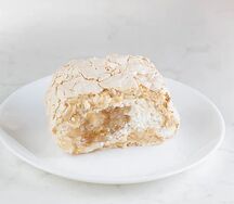 Пирожное Экселанс с яблоком