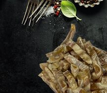 Уши резаные с чесноком