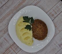 Котлета Домашняя с картофельным пюре Вкусно & Сытно
