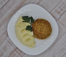 Биточки куриные с картофельным пюре Вкусно&Сытно