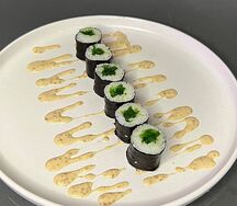 Хосомаки с чукой