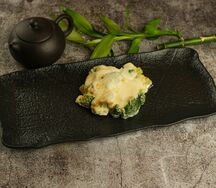 Брокколи под сыром моцарелла