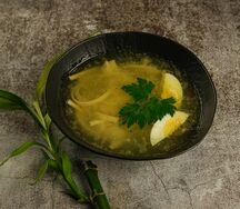 Куриный суп с лапшой