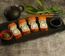 Ролл Йонака