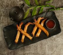 Креветки в тесте харумаки