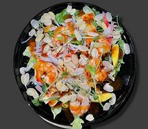 Салат с тигровой креветкой и манго