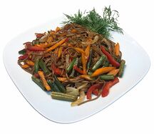 Гречневая лапша с овощами