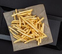 Картофель фри с кетчупом