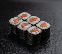 Сяке маки с маринованным лососем