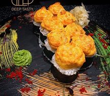 Запеченный ролл с жареным лососем