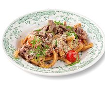 Казаречче с ростбифом в соусе демиглас