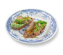 Брускетта с паштетом