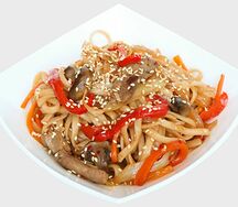 Лапша удон в сладком соусе чили