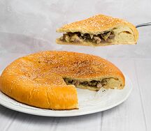 Пирог с курицей и грибами