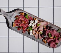 Ассорти из вяленого итальянского мяса