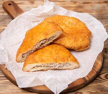 Пирожок жареный c мясом и рисом