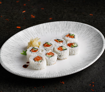 Ролл с лососем С2