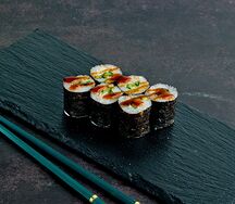 Ролл с угрем