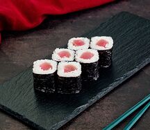 Ролл с тунцом