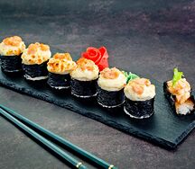 Теплый Бинчо и спайси суши с тунцом