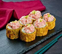 Жареный ролл с тунцом