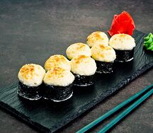 Острый ролл Цунами