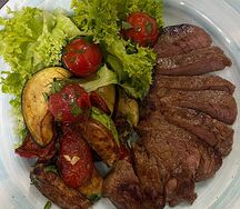 Филе говядины с овощами гриль 