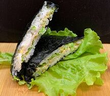 Онигири с курицей