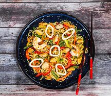 Яичная лапша с морепродуктами