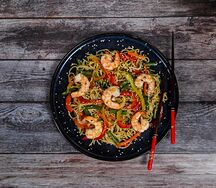 Яичная лапша с креветками