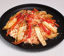 Рис с курицей в соусе сладкий чили