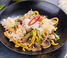 Удон чикен с кораллом и карри