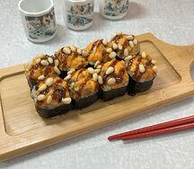 Запеченный с угрем и лососем