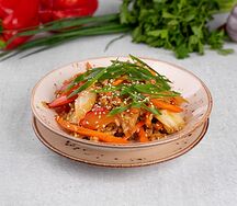 Жареный рис с овощами