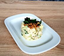 Салат Оливье с курицей